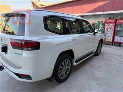 تۆیۆتا لاند کروزەر